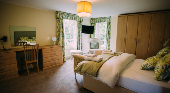 The White House 5 Accommodation For Up To 14 Guests